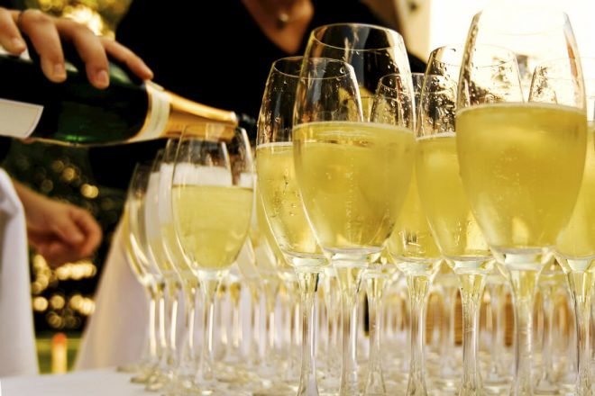 How to Avoid Wedding Debt and Still Enjoy Your Big Day