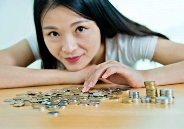 5 Ways to Save Money and Spend Less This Year