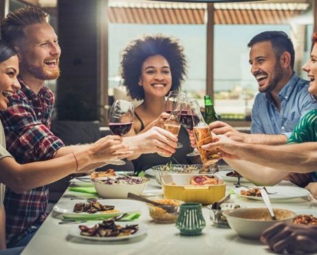 5 Great Ways to Save Money With Friends