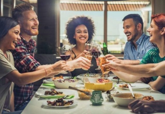 5 Great Ways to Save Money With Friends