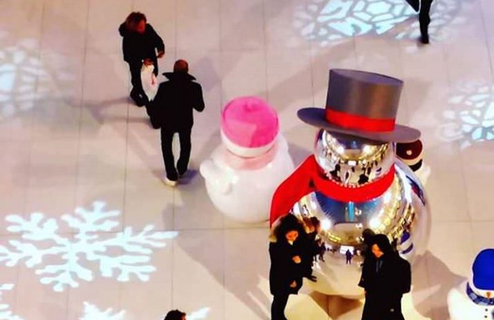 Holiday Credit Card Spending: Great Idea or Potential Disaster? Holiday Credit Card Spending: Great Idea or Potential Disaster? | Photo of people shopping during the holidays | Photo by Daye Deura