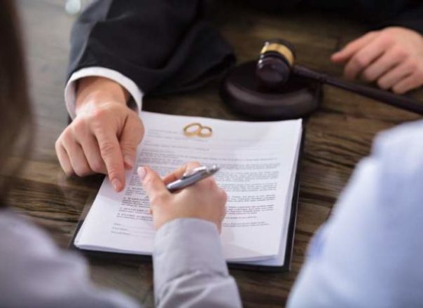 What to Do When Getting a Divorce: 10 Financial Updates