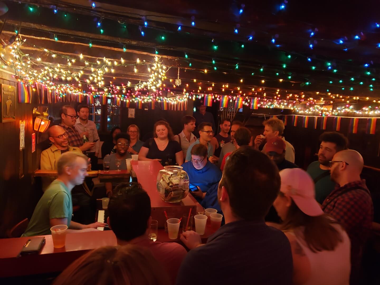 Best gay bars in NYC, Marie's Crisis